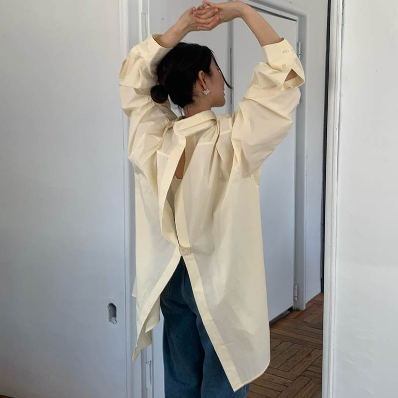 トップス レディース シャツ ロング丈 袖あり 長袖 ドロップショルダー 襟付き ゆったり ルーズ 背中開き 前開き ボタン バックシャン シンプル カジュアル メンズライク マニッシュ 個 おしゃれ